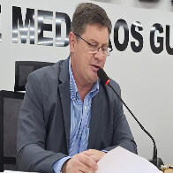 Bira destaca necessidade de lixeiras nos cruzamentos das vias centrais da cidade