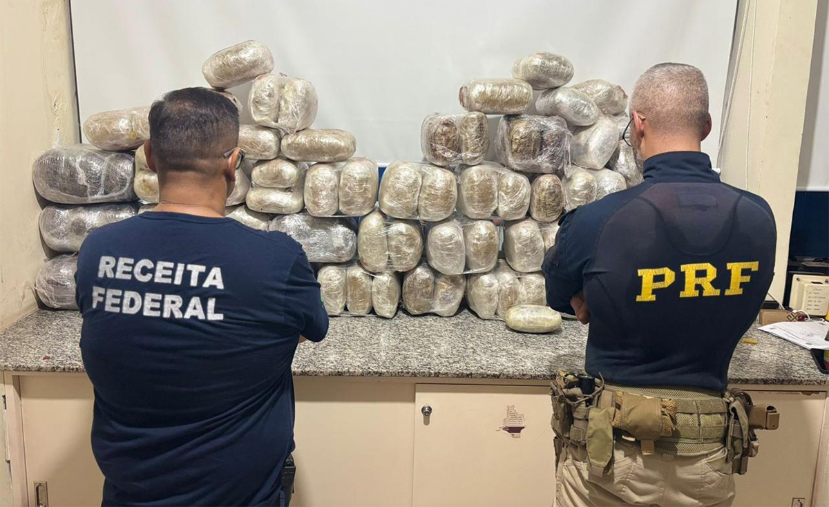 Opera&ccedil;&atilde;o interag&ecirc;ncias apreende drogas e 4 toneladas de mercadorias irregulares em Corumb&aacute;