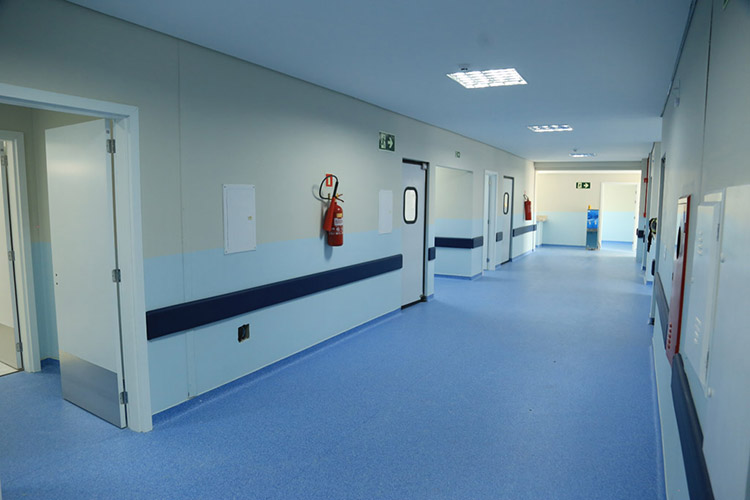 Entrega de Centro Obst&eacute;trico marca avan&ccedil;o na assist&ecirc;ncia materno-infantil de Corumb&aacute;
