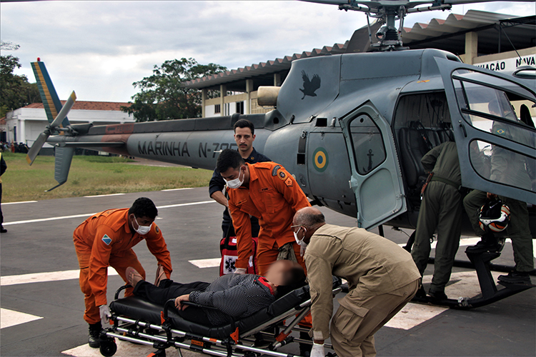 Marinha do Brasil realiza resgate aéreo de idosa enferma no Pantanal sul-mato-grossense
