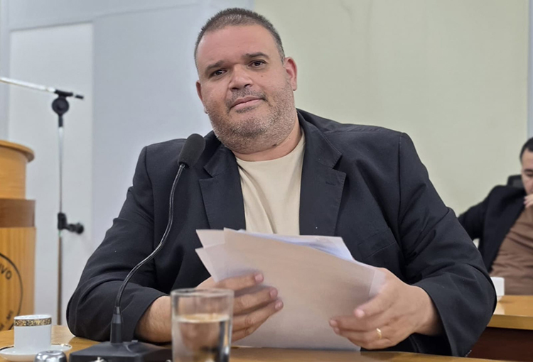 Jovan sugere esta&ccedil;&otilde;es p&uacute;blicas de hidrata&ccedil;&atilde;o em pra&ccedil;as p&uacute;blicas e na Orla Portu&aacute;ria