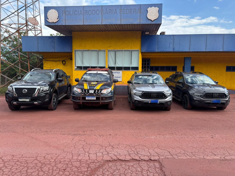 PRF recupera três veículos roubados no interior de São Paulo durante fiscalização na BR-262 em Corumbá