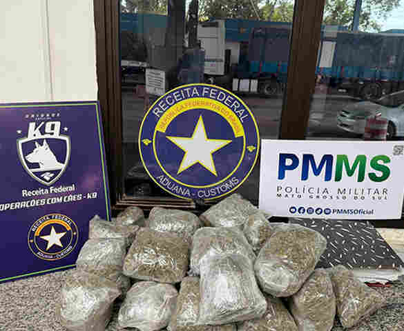 Ve&iacute;culo roubado em S&atilde;o Paulo foi interceptado com drogas e duas pessoas foram detidas em Corumb&aacute;