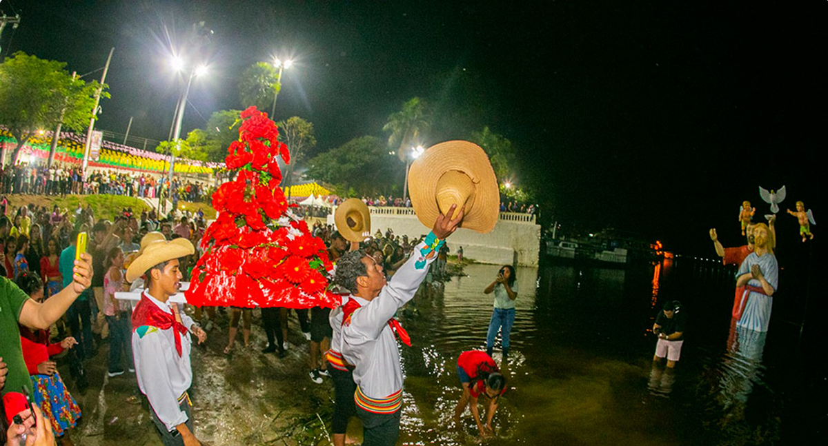 Comunidade Quilombola Fam&iacute;lia Oz&oacute;rio celebra S&atilde;o Jo&atilde;o com f&eacute;, ancestralidade e tradicional banho no Rio Paraguai