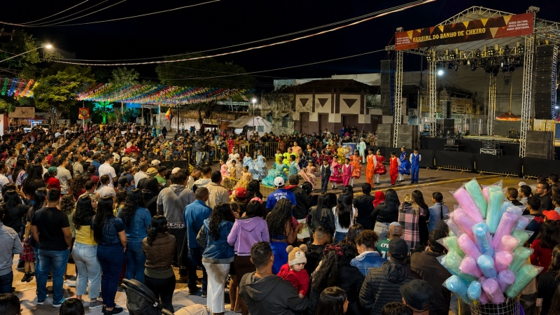 Primeira noite do São João de Ladário reúne milhares de pessoas e celebra cultura, música e tradição