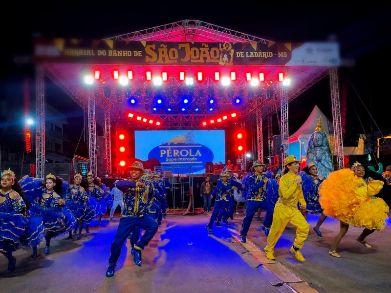 Primeira noite do São João de Ladário reúne milhares de pessoas e celebra cultura, música e tradição