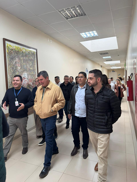 Governador Eduardo Riedel vistoria obras da nova UTI Neonatal do Hospital Cassems de Corumb&aacute;