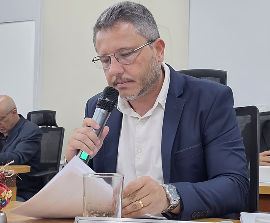 Cazarin pede redutores de velocidade em trechos pr&oacute;ximos a escolas no centro