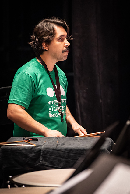 Residência pedagógica da Orquestra Sinfônica Brasileira fortalece formação musical no Moinho Cultural