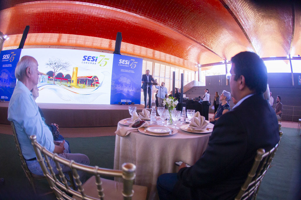Prefeito destaca import&acirc;ncia do SESI durante comemora&ccedil;&atilde;o dos 75 anos em Corumb&aacute;