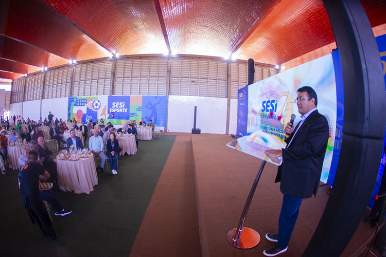 Prefeito destaca import&acirc;ncia do SESI durante comemora&ccedil;&atilde;o dos 75 anos em Corumb&aacute;