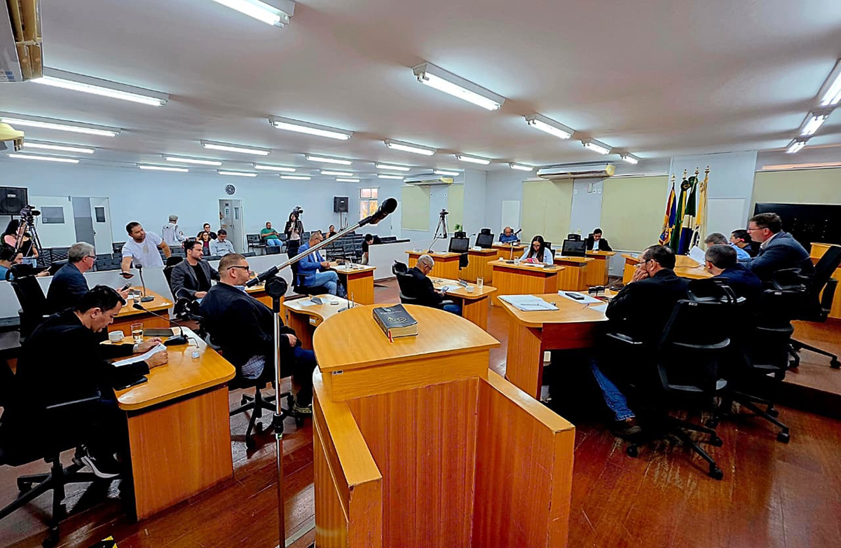 C&acirc;mara aprova projeto que regulamenta recesso de t&eacute;cnicos de apoio pedag&oacute;gico