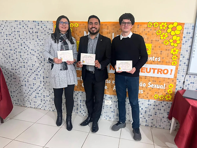 Defensoria recebe pr&ecirc;mio por a&ccedil;&otilde;es de prote&ccedil;&atilde;o &agrave; inf&acirc;ncia e adolesc&ecirc;ncia em Corumb&aacute;