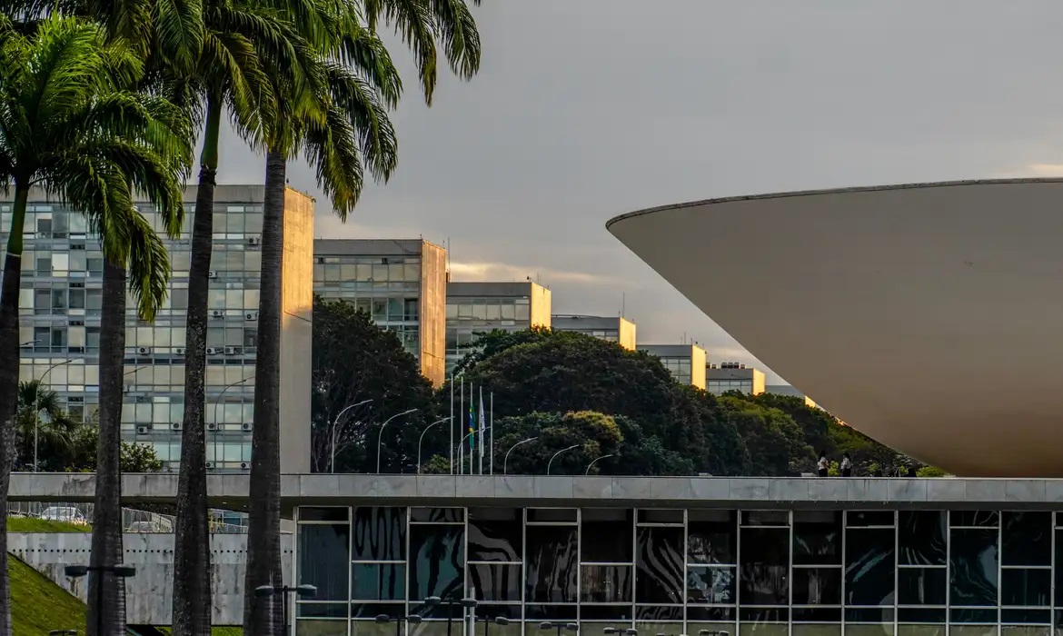 Congresso se aproxima do recesso sem votar PEC 6x1 e PL da Misoginia, MP do Frete também não está na pauta da semana