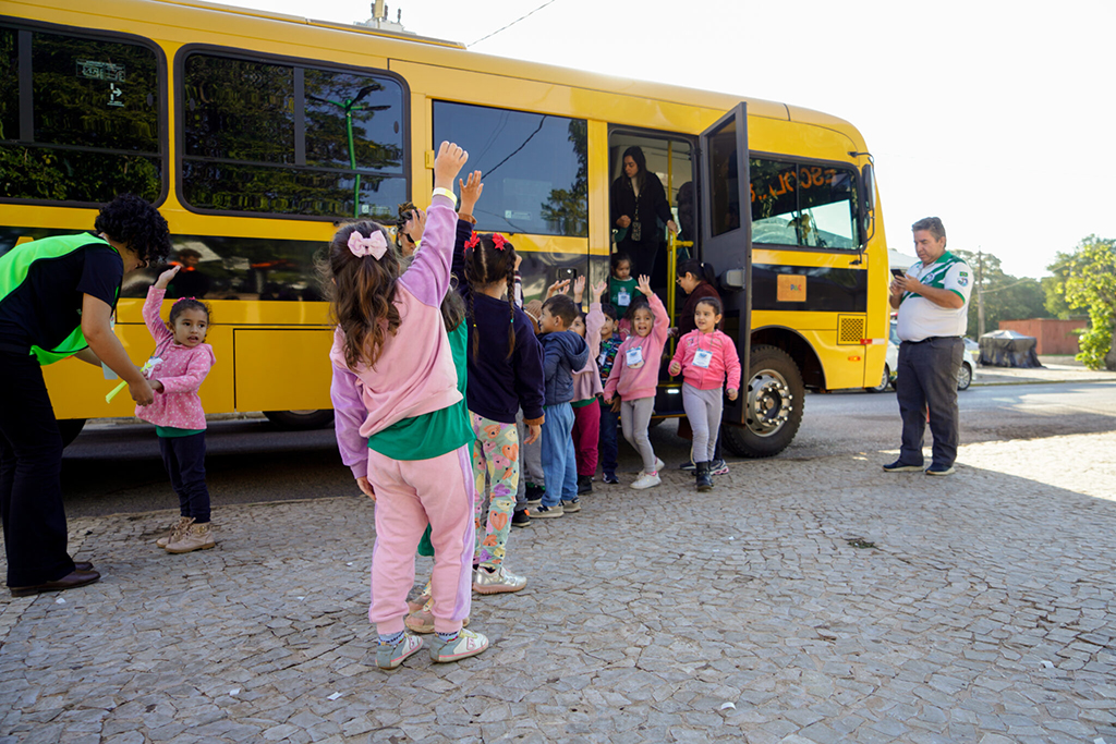 Circuito Pedagógico encerra a FLIB com 4,5 mil crianças na Praça da Liberdade