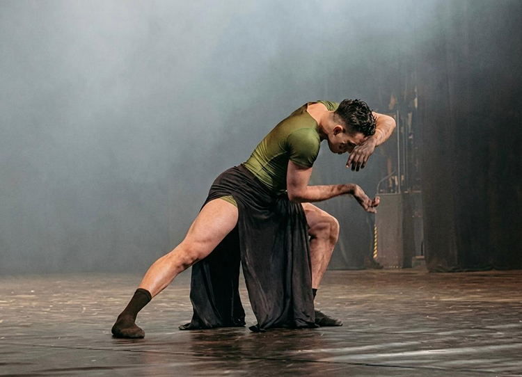 Bailarino do Moinho Cultural embarca para o Festival de Dan&ccedil;a de Joinville