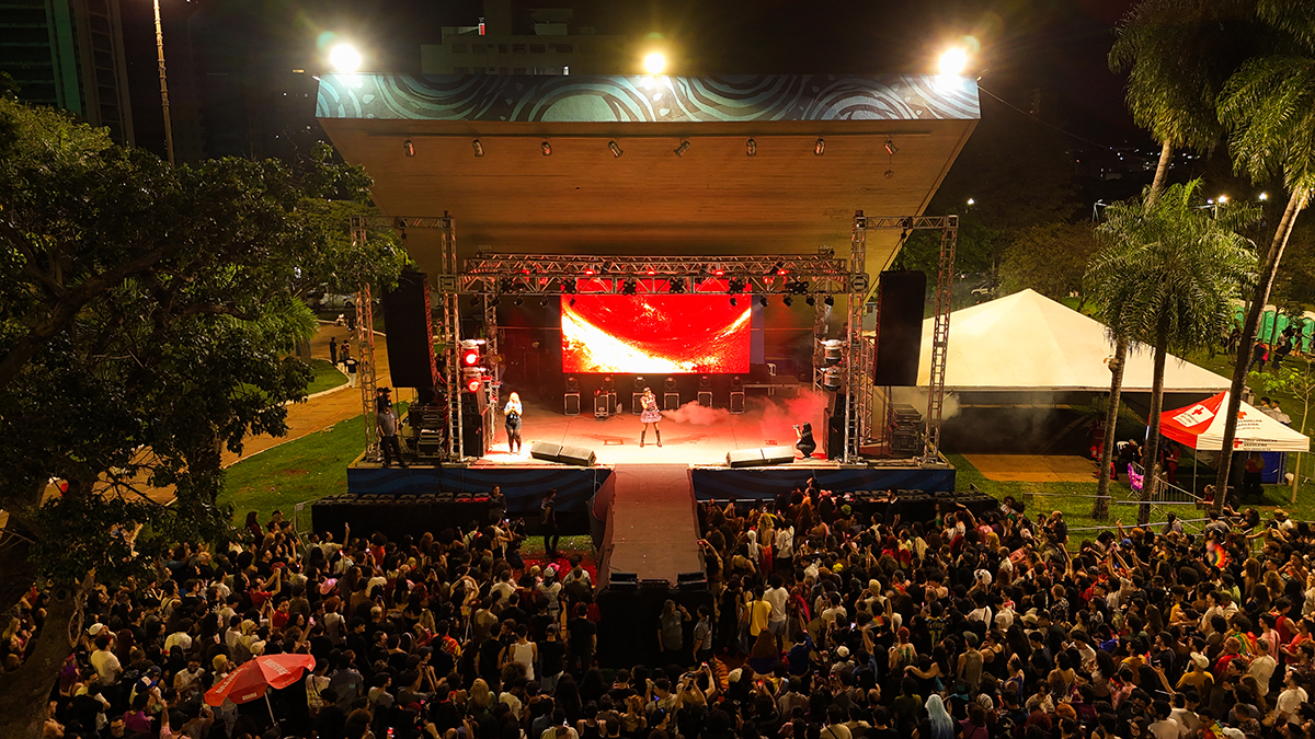 XXIII Parada LGBTQIAPN+ de Campo Grande bate recorde histórico e celebra o Dia da Mulher Negra com Karol Conká à frente do line-up