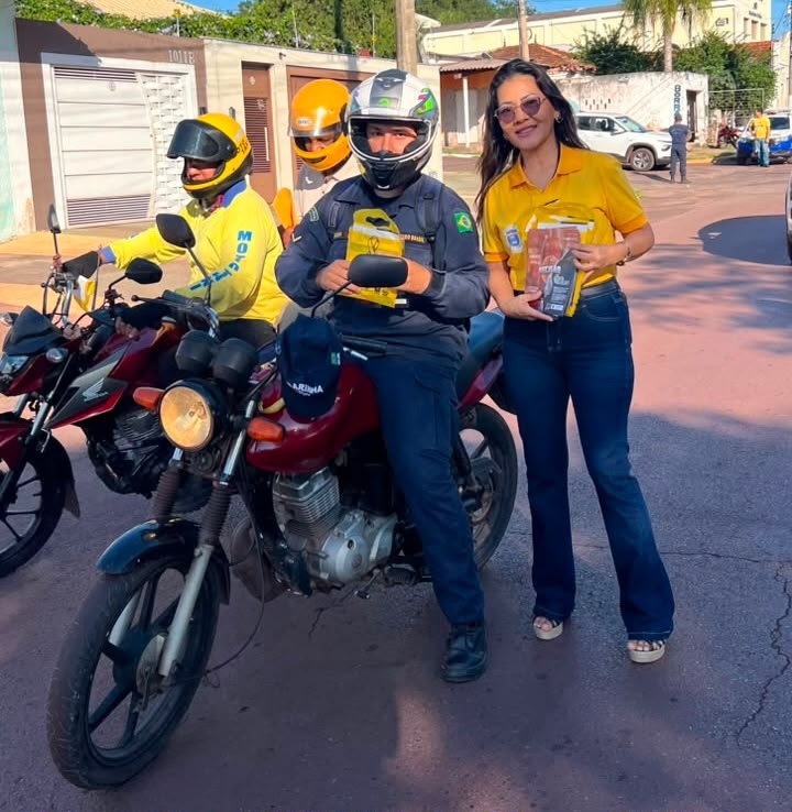 Prefeitura de Lad&aacute;rio promove blitz educativa e refor&ccedil;a import&acirc;ncia da seguran&ccedil;a no tr&acirc;nsito