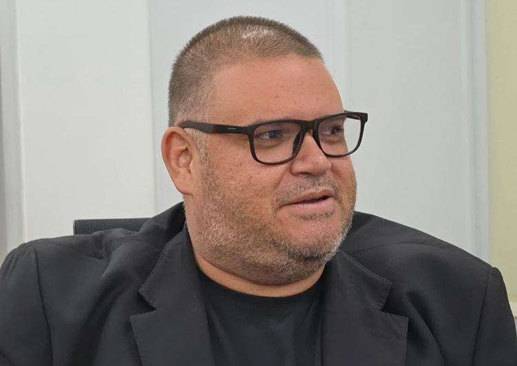 Jovan cobra providências para solucionar problemas de falta de médicos em unidades de saúde