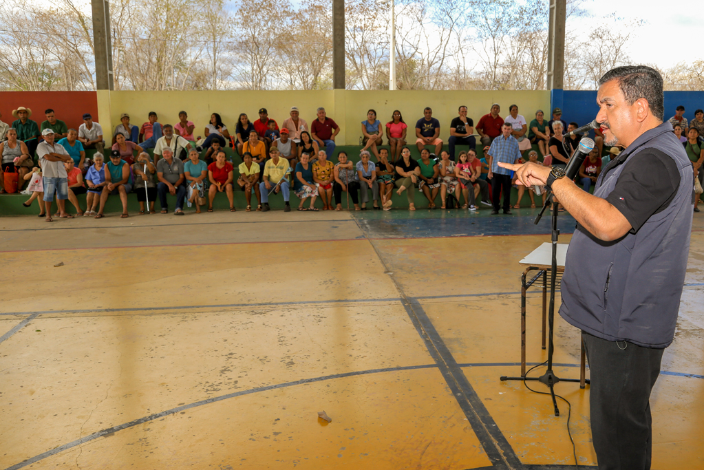 Parceria entre Incra e Prefeitura entrega 148 t&iacute;tulos a fam&iacute;lias do Assentamento Taquaral