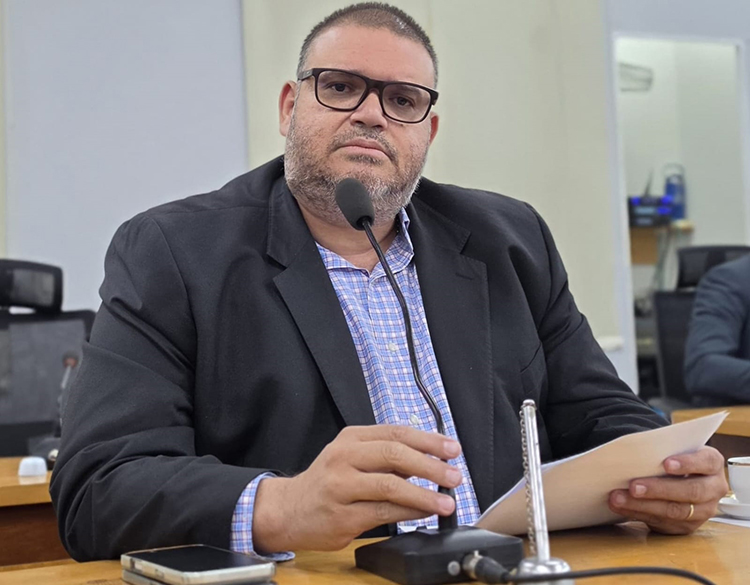 Jovan pleiteia reforma do Na&ccedil;&atilde;o Guat&oacute; com constru&ccedil;&atilde;o de arquibancada na quadra