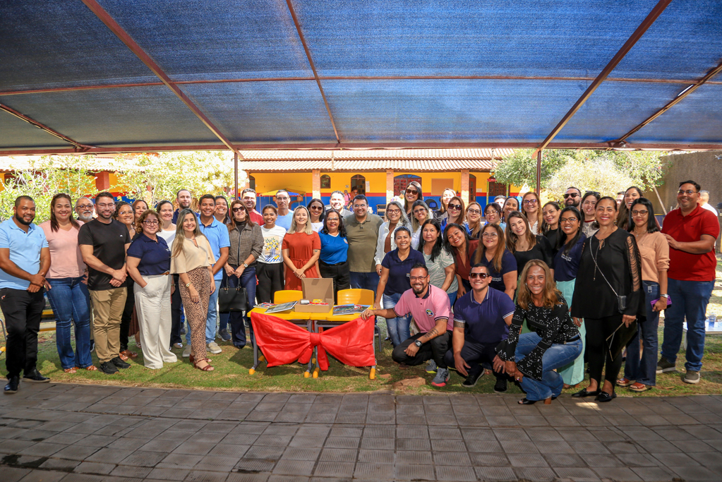 Prefeitura entrega novos conjuntos escolares para alunos do Jos&eacute; de Souza Damy