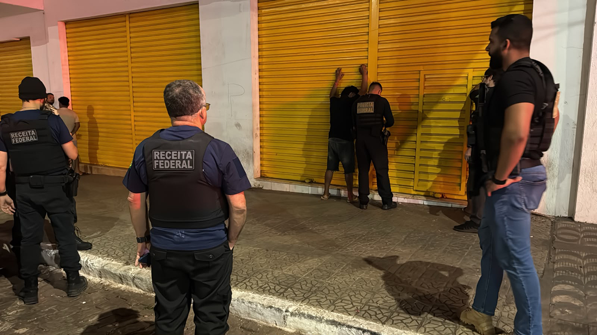 Receita Federal e PF apreendem drogas sintéticas em centros de distribuição de remessas em Corumbá