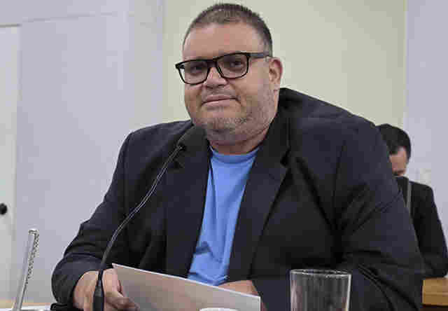 Jovan sugere institui&ccedil;&atilde;o do programa &ldquo;O Desporto que Queremos em Corumb&aacute;&rdquo;