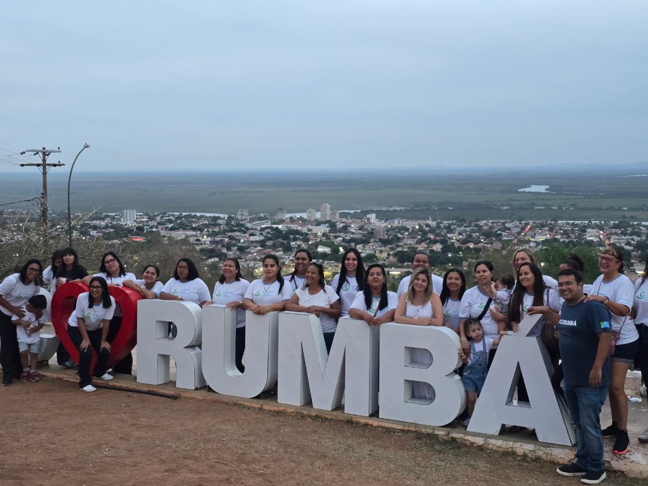 Ato no Cristo Rei do Pantanal simboliza compromisso de Corumb&aacute; com a Primeira Inf&acirc;ncia