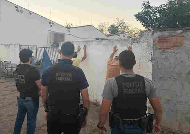 Receita Federal e Pol&iacute;cia Federal apreendem ecstasy em centro de distribui&ccedil;&atilde;o de remessas em Corumb&aacute;