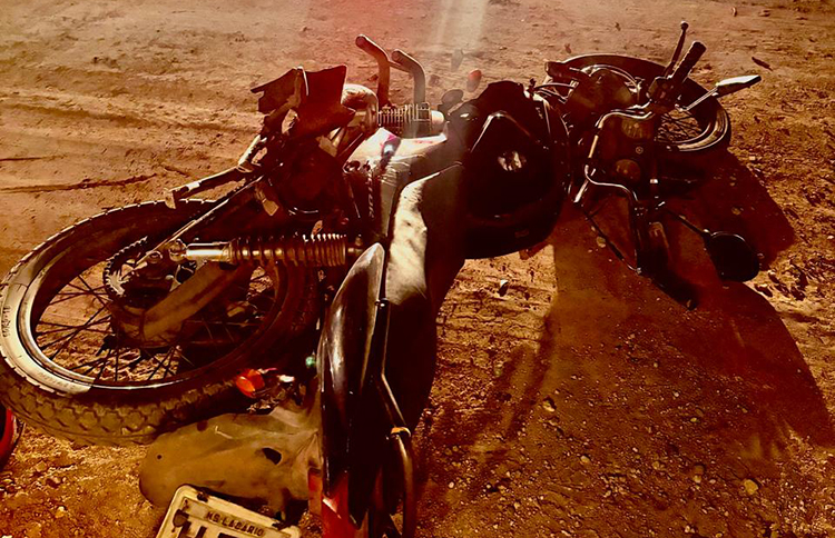 Motociclista fica ferido ap&oacute;s colidir contra carro no Bairro Almirante Tamandar&eacute; em Lad&aacute;rio