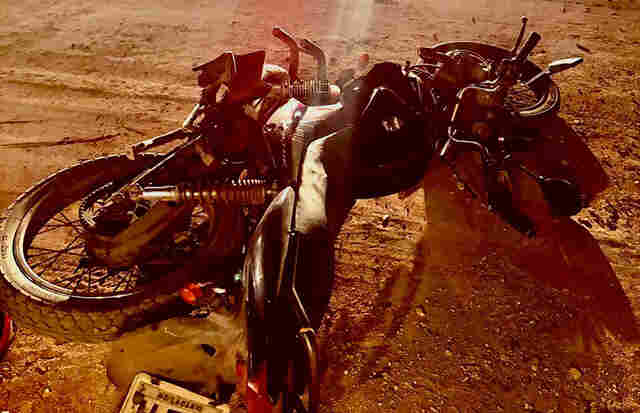 Motociclista fica ferido ap&oacute;s colidir contra carro no Bairro Almirante Tamandar&eacute; em Lad&aacute;rio