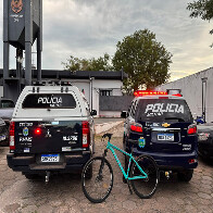 PM recupera bicicleta furtada, localiza foragido da justi&ccedil;a e prende dois homens em Corumb&aacute;