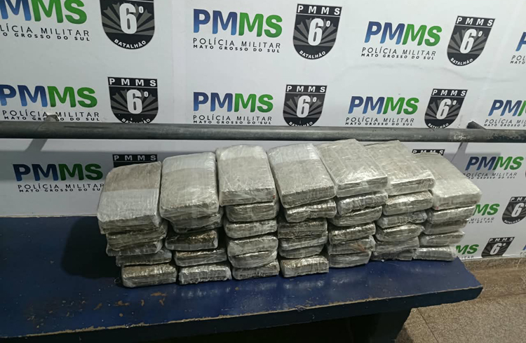 PM localiza mais de 10 kg de skunk e desarticula ponto de armazenamento de drogas em Corumbá