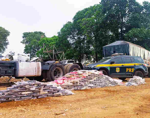PRF apreende mais de 300 kg de coca&iacute;na escondidos em tanques de caminh&atilde;o na BR-262 em MS