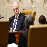 Ex-ministros e sociedade civil divulgam carta em apoio a Fachin 