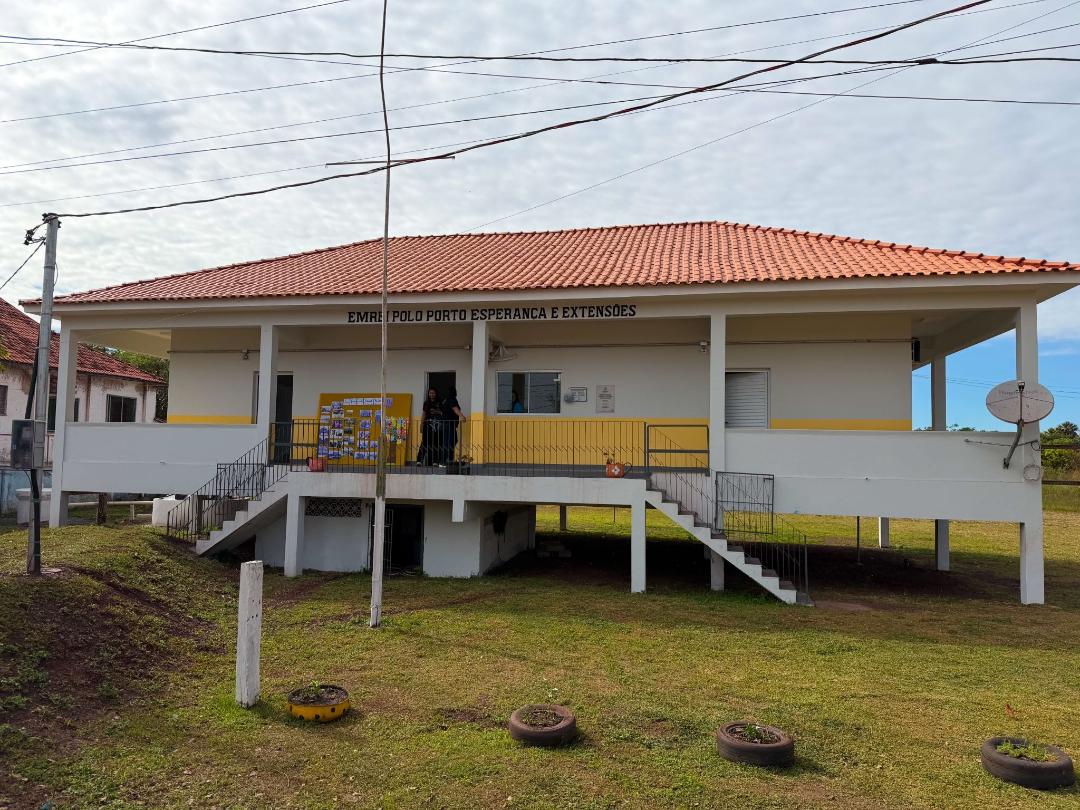 Escola Municipal de Porto Esperan&ccedil;a, em Corumb&aacute;, &eacute; revitalizada e nova estrutura de abastecimento de &aacute;gua &eacute; entregue &agrave; comunidade