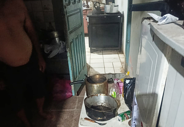 Morador dorme, esquece panela no fogão e causa princípio de incêndio no Centro de Corumbá