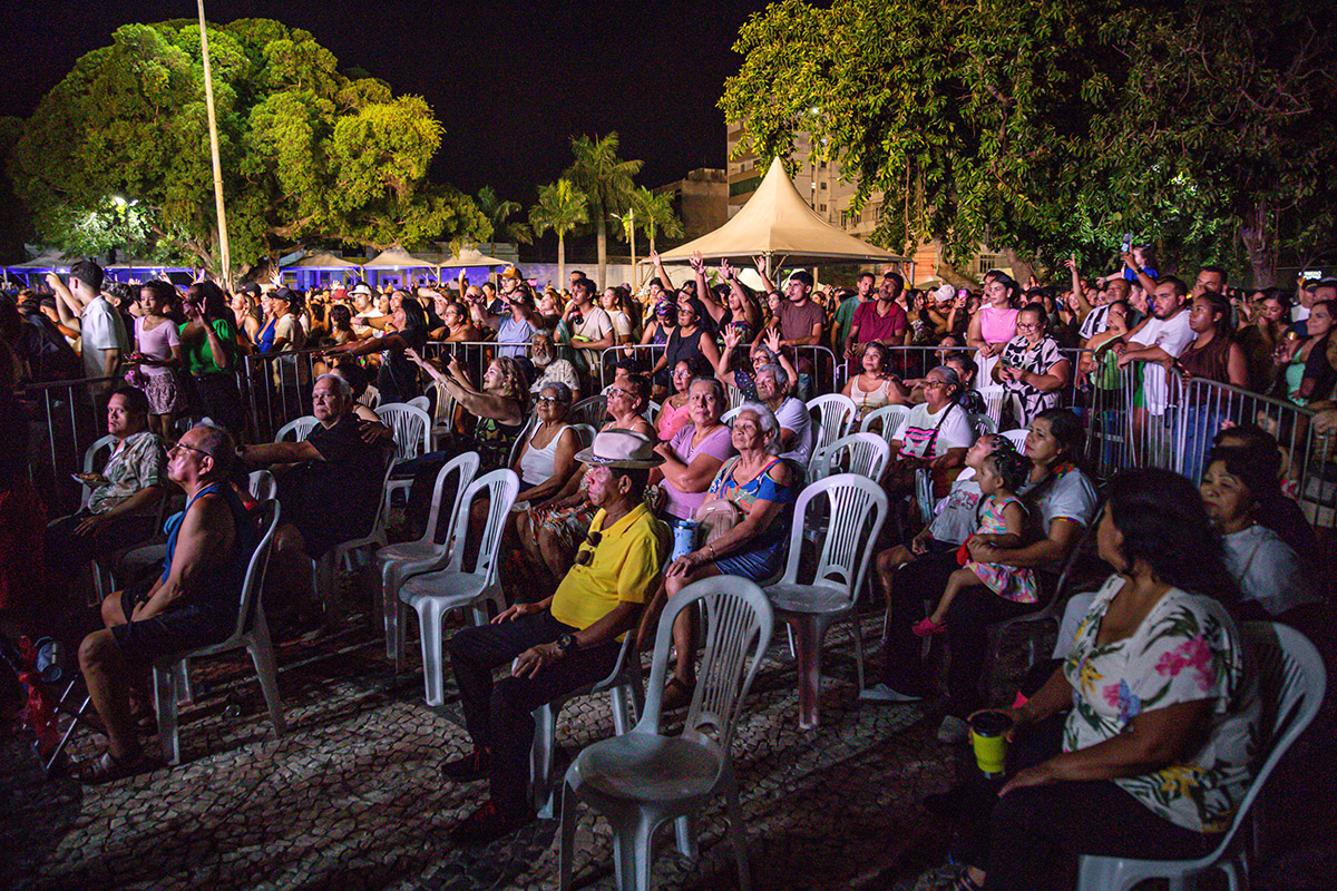 Bom Gosto re&uacute;ne multid&atilde;o em show de comemora&ccedil;&atilde;o pelos 248 anos de Corumb&aacute;