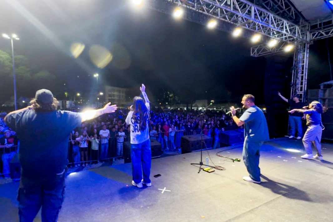 Marcha para Jesus reúne grande número de fiéis em celebração pelos 248 anos de Corumbá