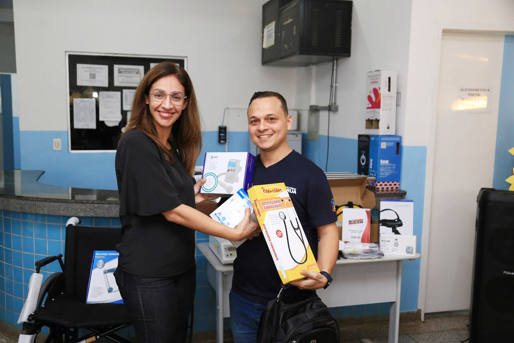Consultório na Rua e seis unidades de saúde são contempladas com kits da UBS