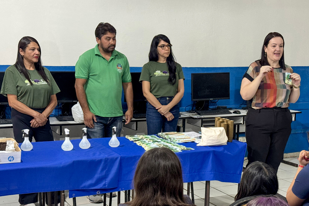 Oficina de plantio de sementes leva educação ambiental a alunos de Corumbá