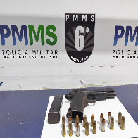 PM conduz homem a Delegacia em Corumb&aacute;, ap&oacute;s amea&ccedil;a com arma de fogo no bairro Jo&atilde;o de Deus