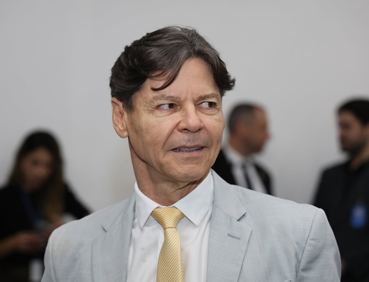 Deputado Paulo Duarte fala sobre sua interna&ccedil;&atilde;o e procedimento de cateterismo