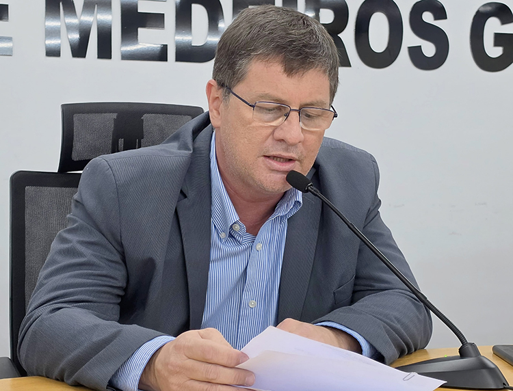 Bira destaca necessidade de interven&ccedil;&atilde;o em sistema de drenagem no Borrowisk