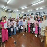 Sess&atilde;o Solene na C&acirc;mara destaca import&acirc;ncia da preven&ccedil;&atilde;o ao c&acirc;ncer de mama