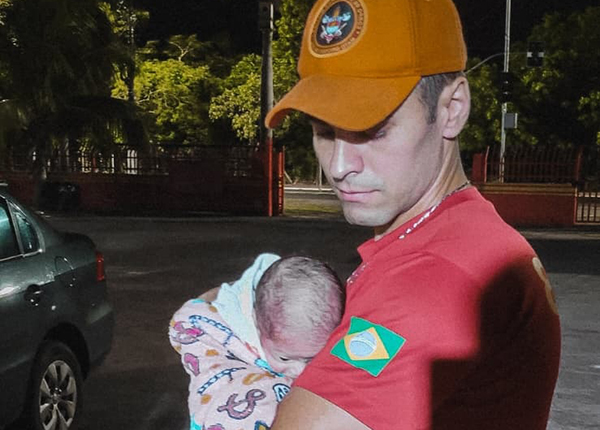 Bombeiro Militar realiza manobra de desengasgo e socorre beb&ecirc; prematura de um m&ecirc;s em Corumb&aacute;