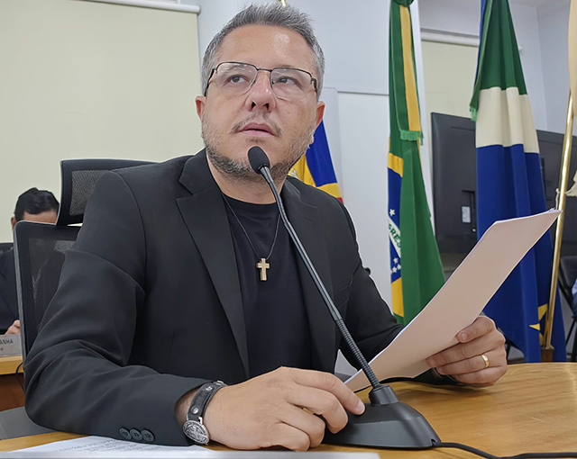 Cazarin cobra procedimentos para aplica&ccedil;&atilde;o da lei que pro&iacute;be soltura de fogos de artif&iacute;cio com estampido